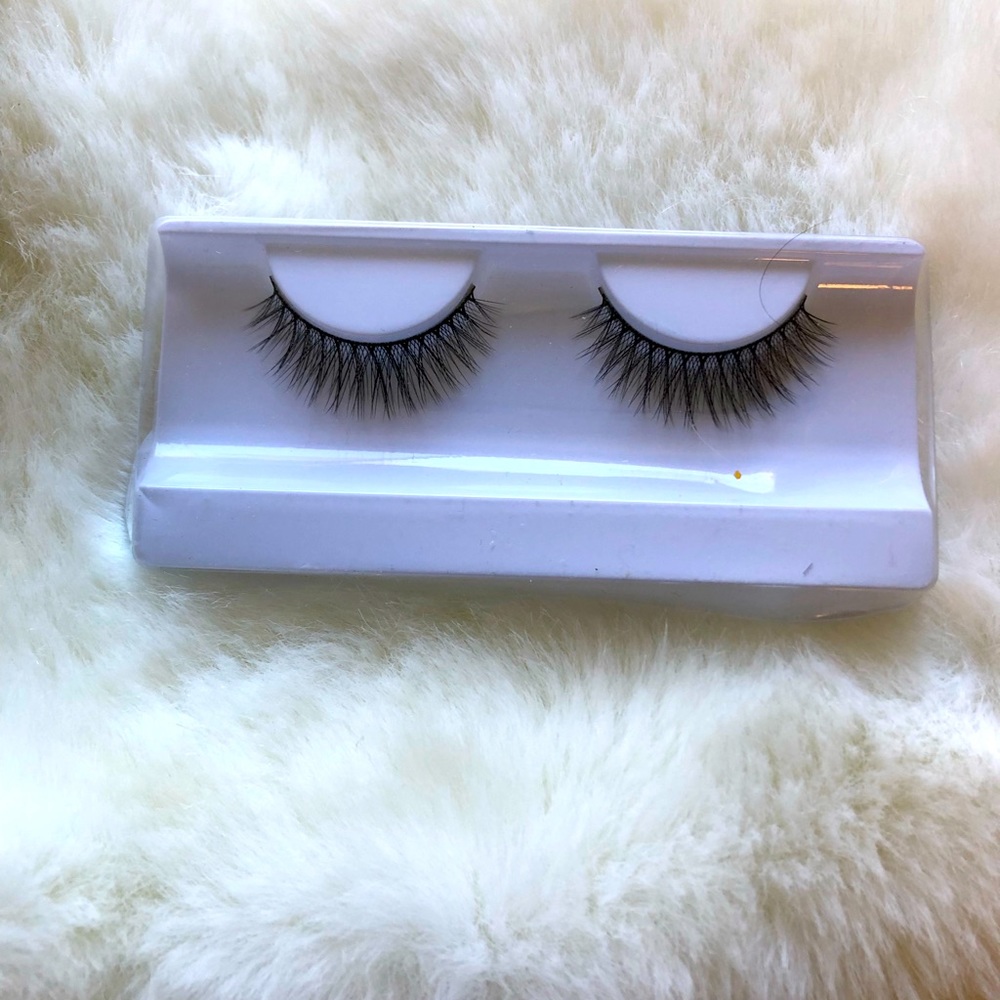 Thrive eyelashes